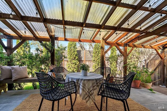 125 Anish Way, Windsor, CA 95492