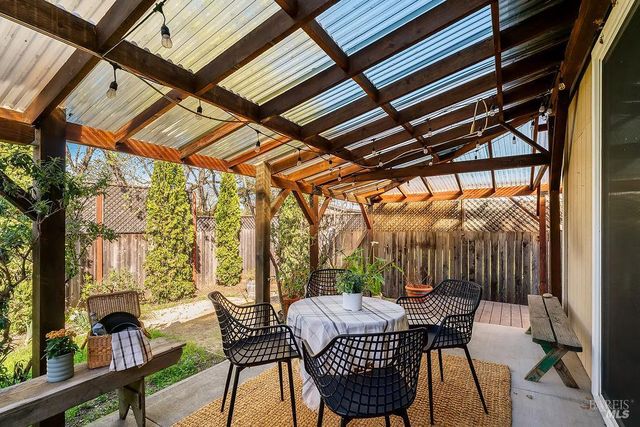 125 Anish Way, Windsor, CA 95492