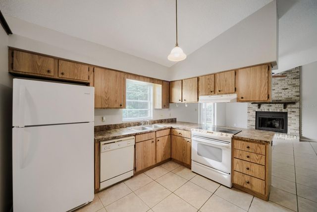 717 LANCEWOOD DRIVE, Winter Springs, FL 32708