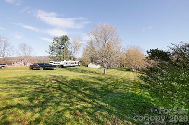 112 Gibbs Street, Hendersonville, NC 28739