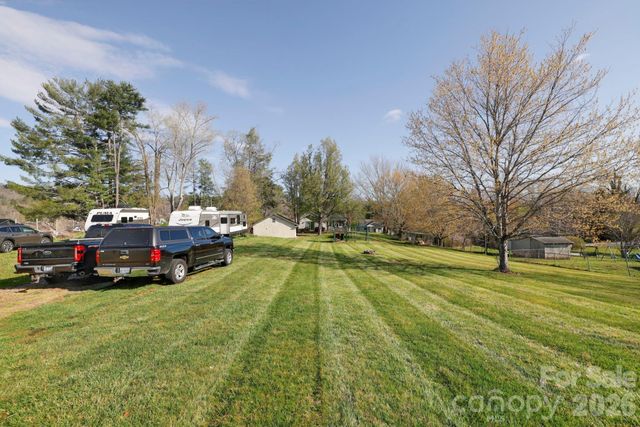 112 Gibbs Street, Hendersonville, NC 28739