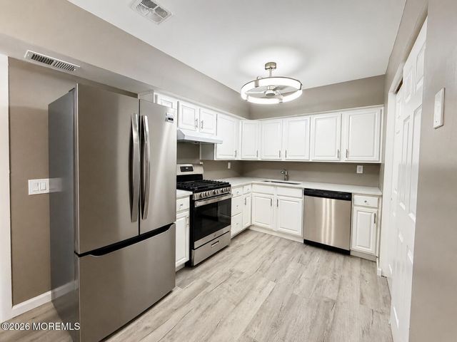 12 Louisiana Drive A, Matawan, NJ 07747