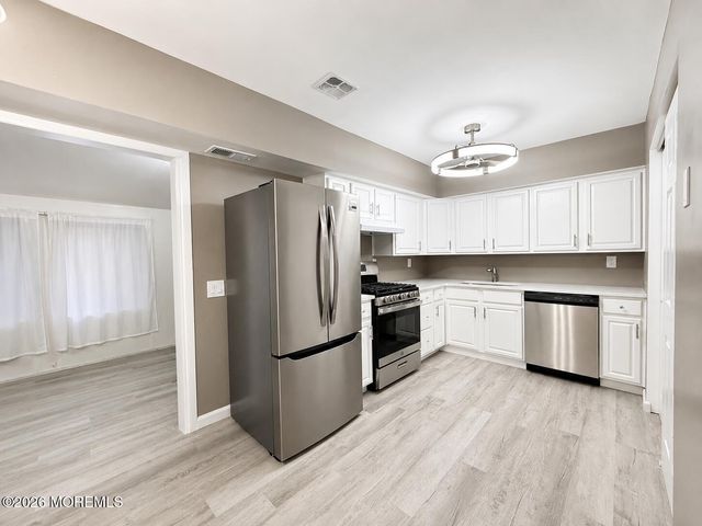 12 Louisiana Drive A, Matawan, NJ 07747