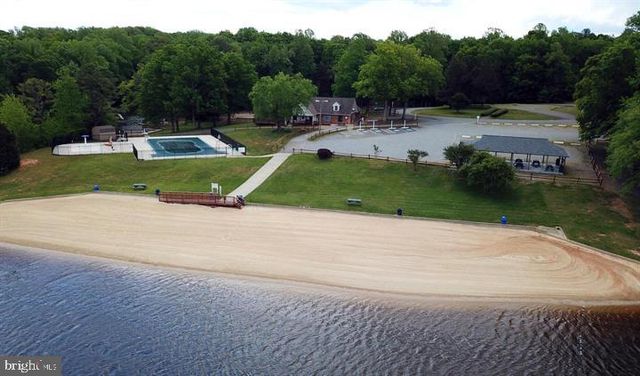 902 JONES DR, Ruther Glen, VA 22546