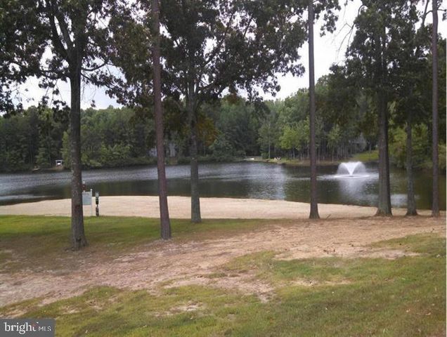 902 JONES DR, Ruther Glen, VA 22546