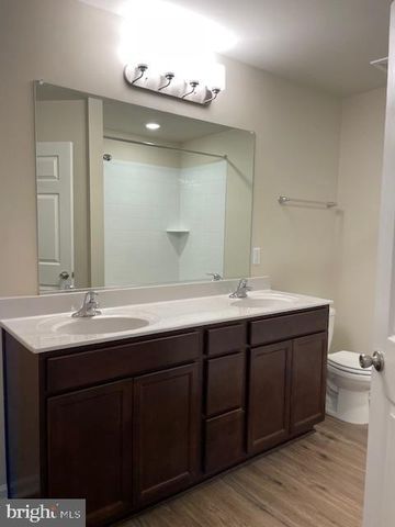 902 JONES DR, Ruther Glen, VA 22546