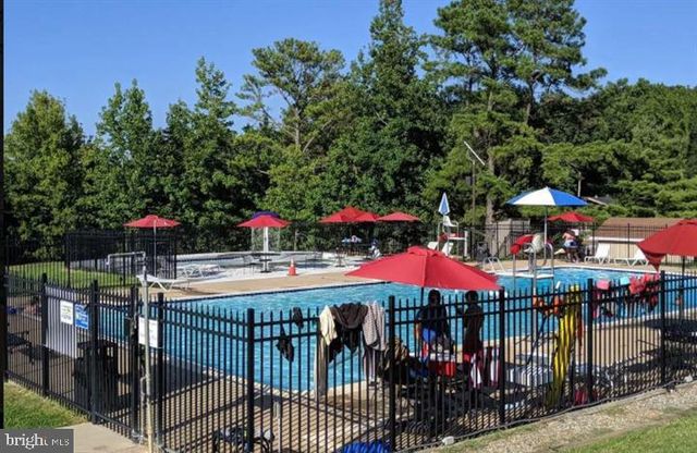 902 JONES DR, Ruther Glen, VA 22546