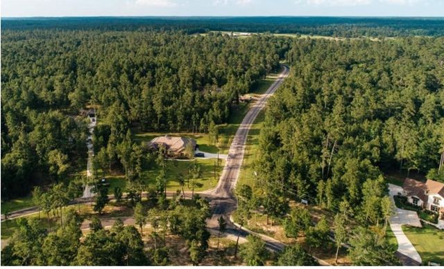 124 Branding Iron Road, Huntsville, TX 77340