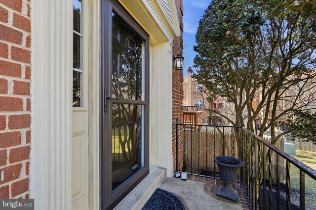 9424 PARK HUNT CT, Springfield, VA 22153