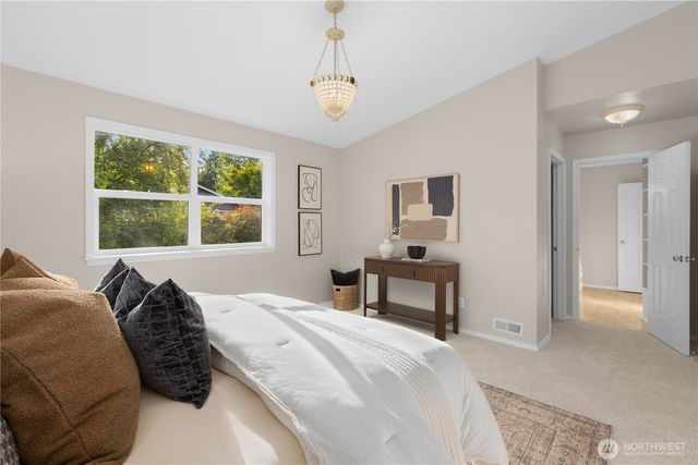 7539 33rd Avenue NE, Seattle, WA 98115