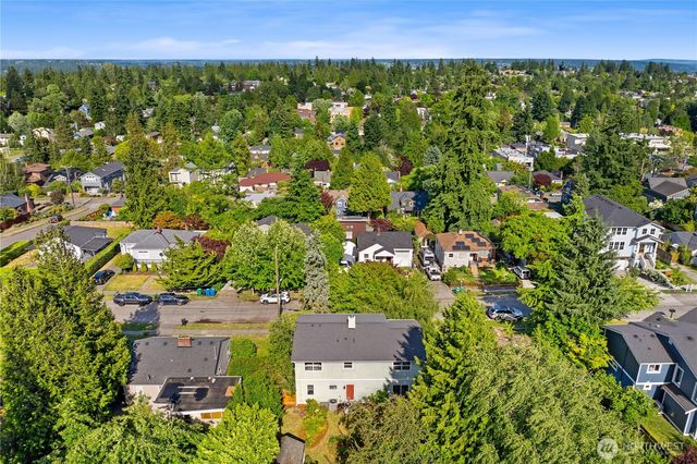7539 33rd Avenue NE, Seattle, WA 98115