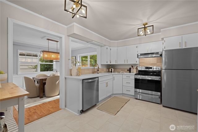 7539 33rd Avenue NE, Seattle, WA 98115