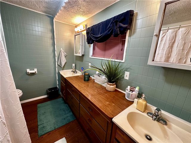 25 Hallam Ave, Meadowlands, PA 15347