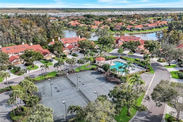 20090 Golden Panther DR 4, Estero, FL 33928