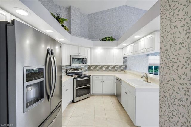 20090 Golden Panther DR 4, Estero, FL 33928