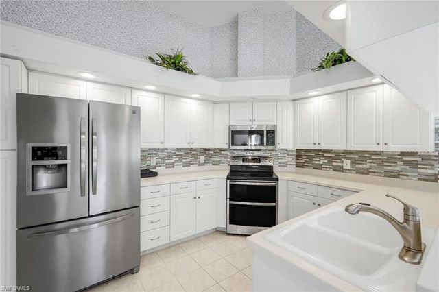 20090 Golden Panther DR 4, Estero, FL 33928