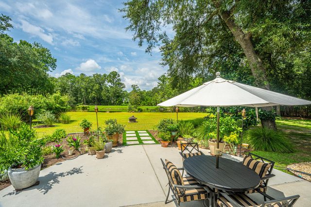 788 Awendaw Lakes Boulevard, Awendaw, SC 29429