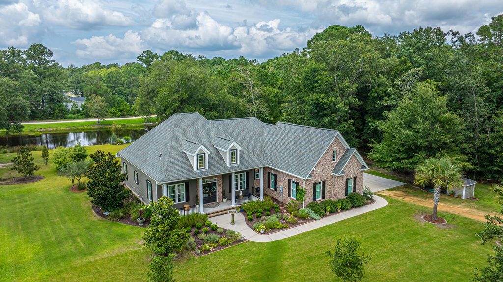 788 Awendaw Lakes Boulevard, Awendaw, SC 29429