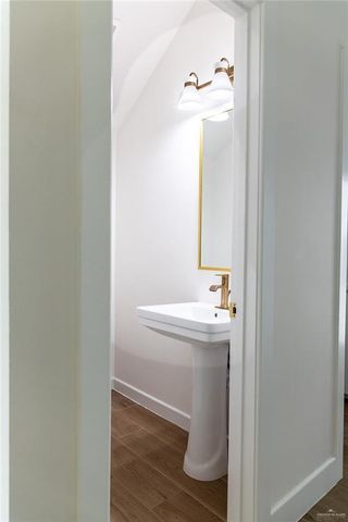 2909 N 51st Street, Mcallen, TX 78501