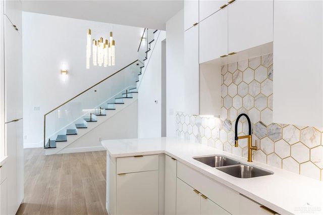 2909 N 51st Street, Mcallen, TX 78501