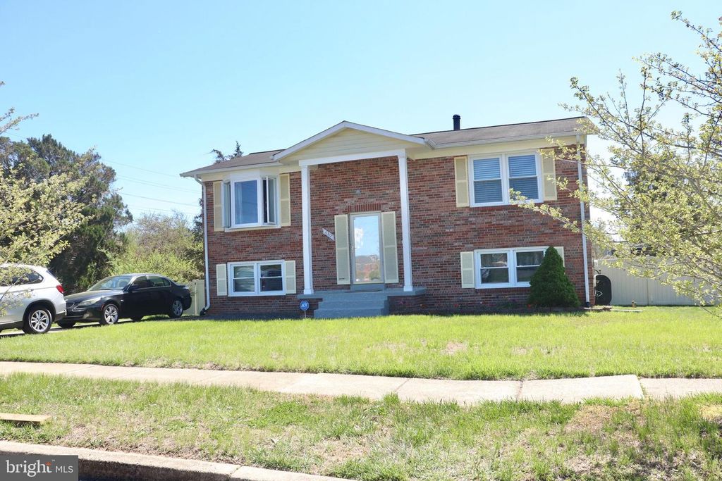 6317 HELLEN LEE DR, Clinton, MD 20735