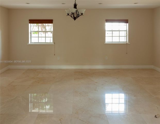 6384 SW 31st St, Miami, FL 33155