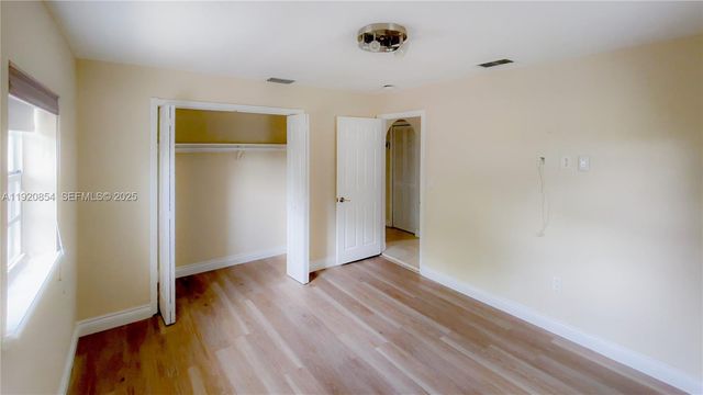 6384 SW 31st St, Miami, FL 33155