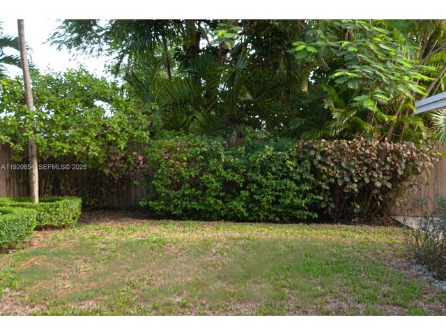 6384 SW 31st St, Miami, FL 33155