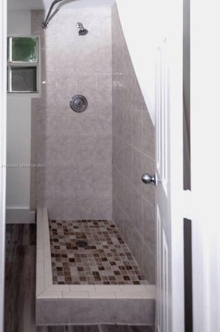 6384 SW 31st St, Miami, FL 33155