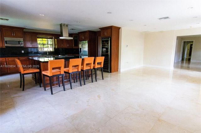 6384 SW 31st St, Miami, FL 33155