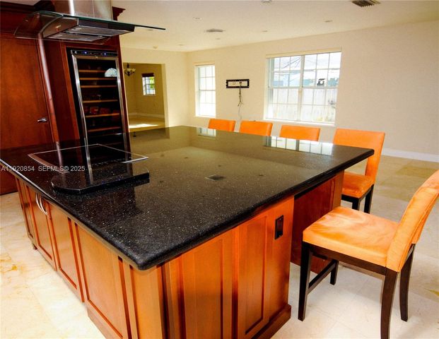 6384 SW 31st St, Miami, FL 33155