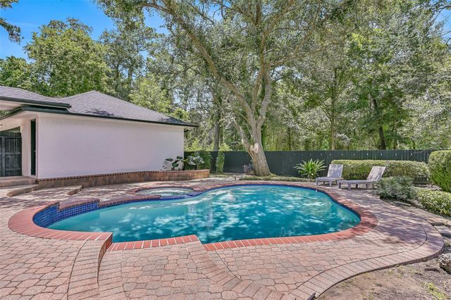 1210 Arbre Lane, Friendswood, TX 77546