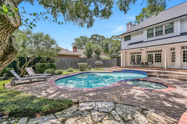 1210 Arbre Lane, Friendswood, TX 77546