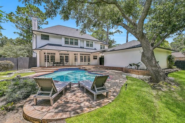 1210 Arbre Lane, Friendswood, TX 77546