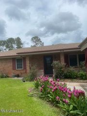 618 Temple Drive, Gulfport, MS 39503