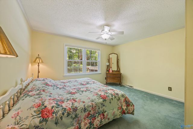1301 Hiwan Trail, Huntsville, AL 35802