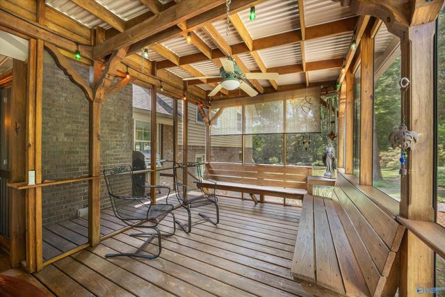 1301 Hiwan Trail, Huntsville, AL 35802