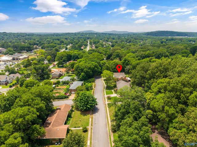 1301 Hiwan Trail, Huntsville, AL 35802