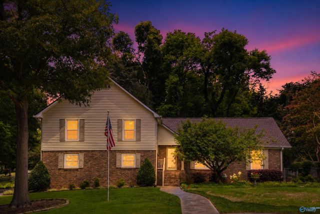 1301 Hiwan Trail, Huntsville, AL 35802