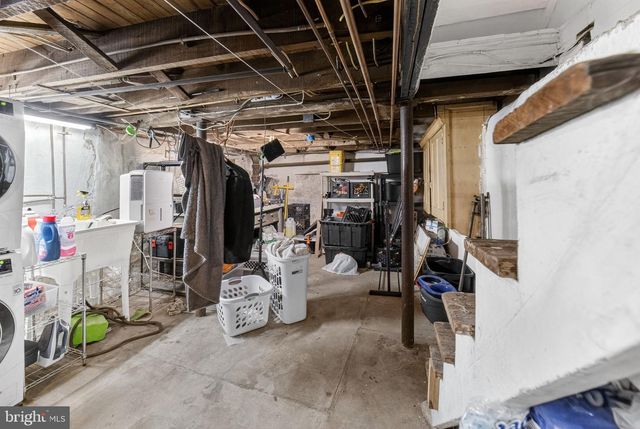 22 WARREN, Fountain Hill, PA 18015