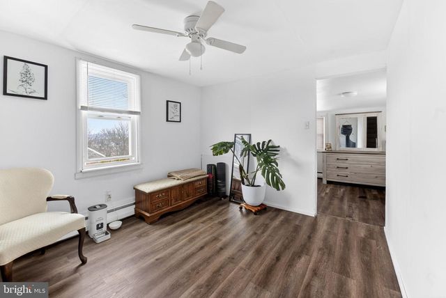 22 WARREN, Fountain Hill, PA 18015