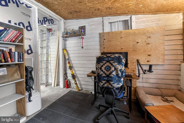 22 WARREN, Fountain Hill, PA 18015