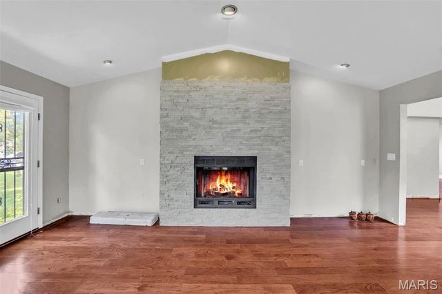 18 Ginger Lake Drive, Glen Carbon, IL 62034