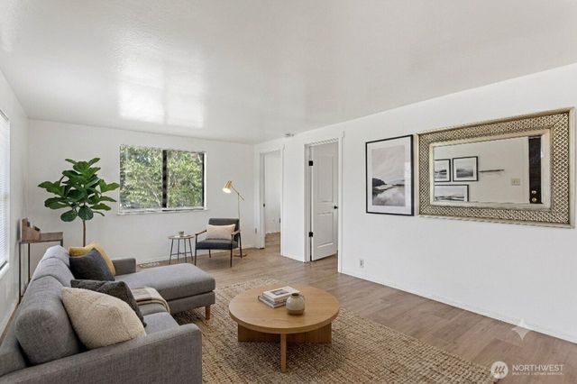 8614 Renton Avenue S, Seattle, WA 98118
