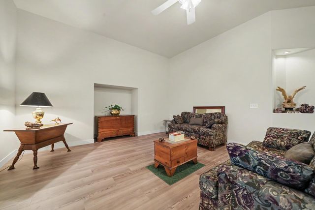 722 Fairway Dr, Ione, CA 95640