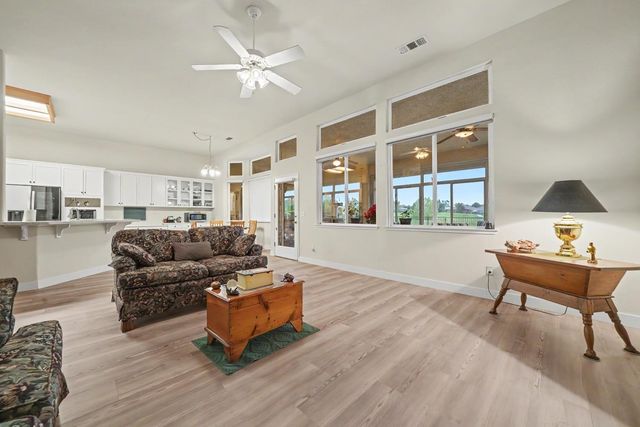 722 Fairway Dr, Ione, CA 95640