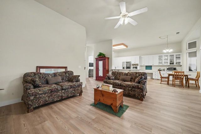 722 Fairway Dr, Ione, CA 95640