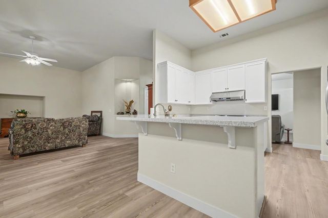 722 Fairway Dr, Ione, CA 95640