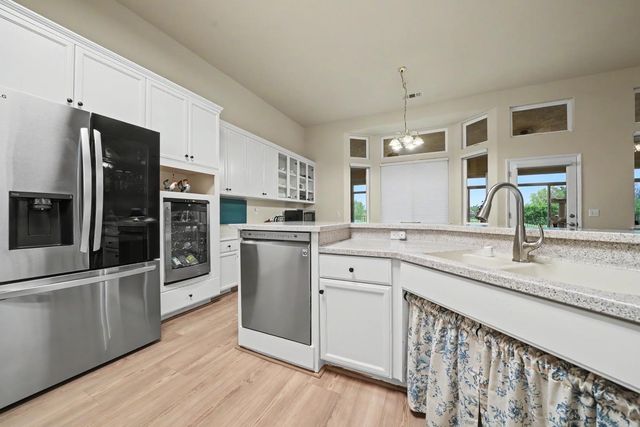 722 Fairway Dr, Ione, CA 95640