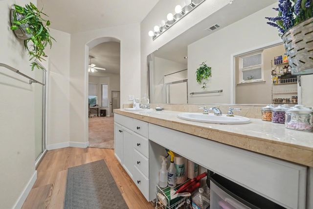 722 Fairway Dr, Ione, CA 95640